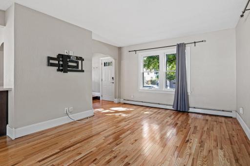 2171 Juno Ave-3.jpg