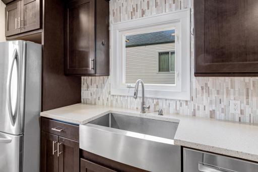 2171 Juno Ave-11.jpg