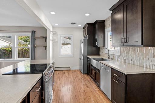 2171 Juno Ave-12.jpg