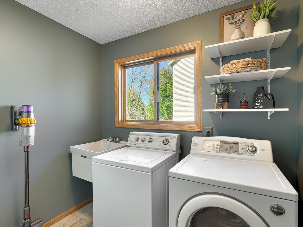 12 - Laundry Room.jpg