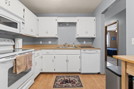 14872 Embry Path, Apple Valley, MN 55124