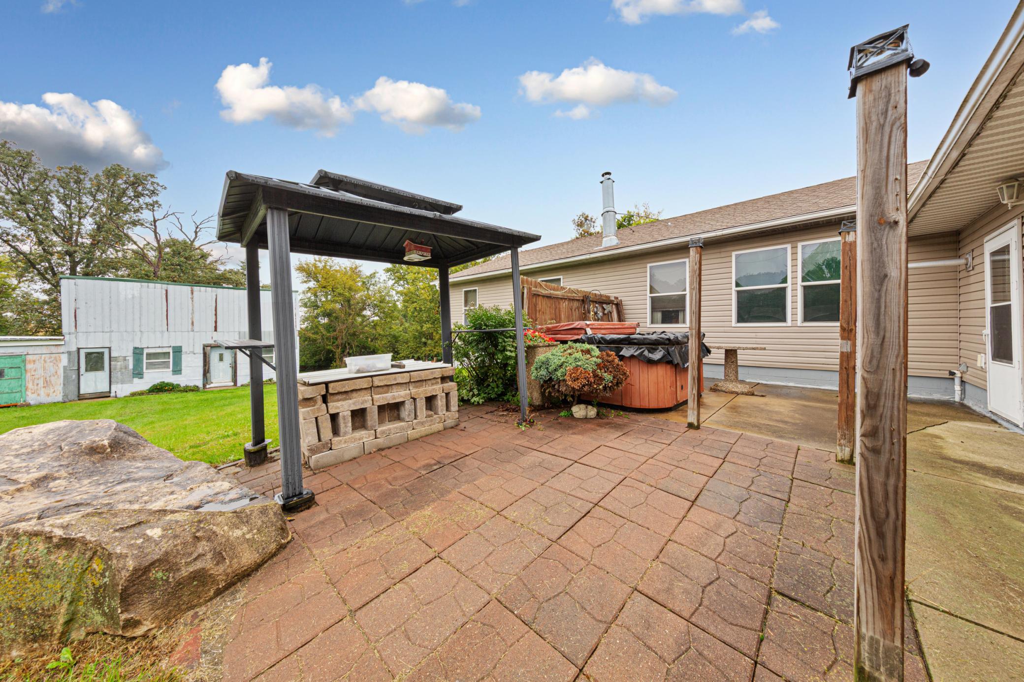 11 Patio.jpg