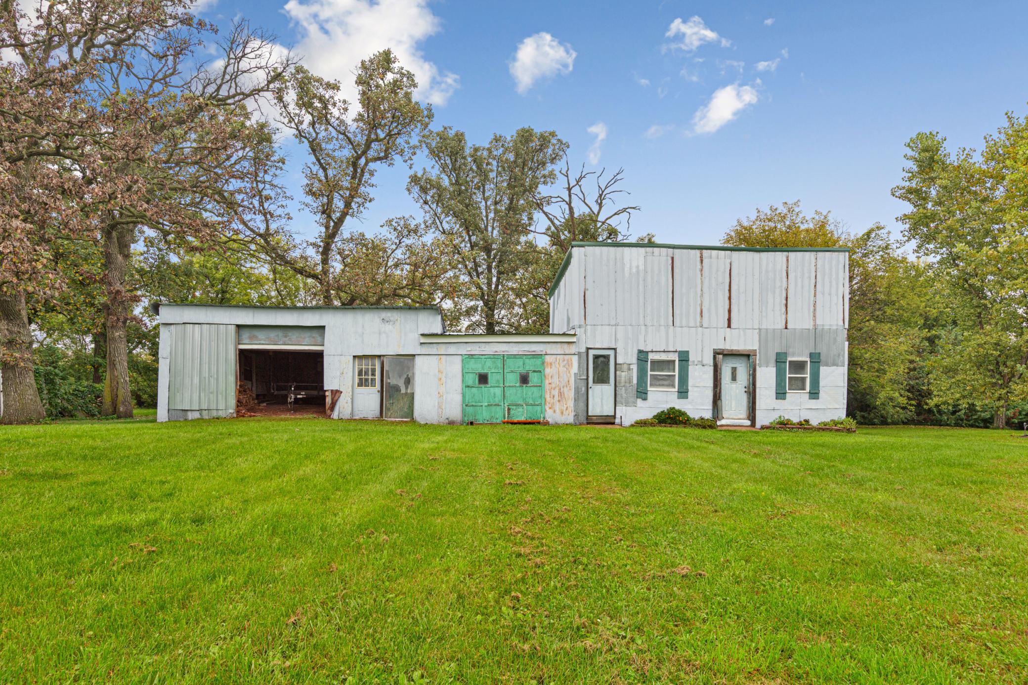 50 Outbuilding.jpg