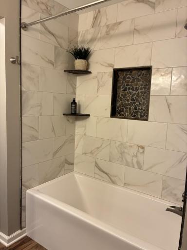 997 Heritage Court E, Vadnais Heights, MN 55127