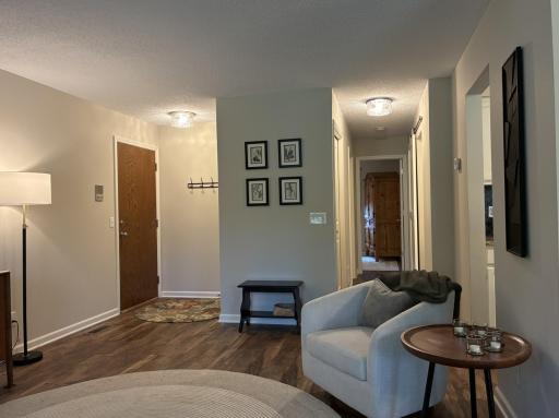 997 Heritage Court E, Vadnais Heights, MN 55127