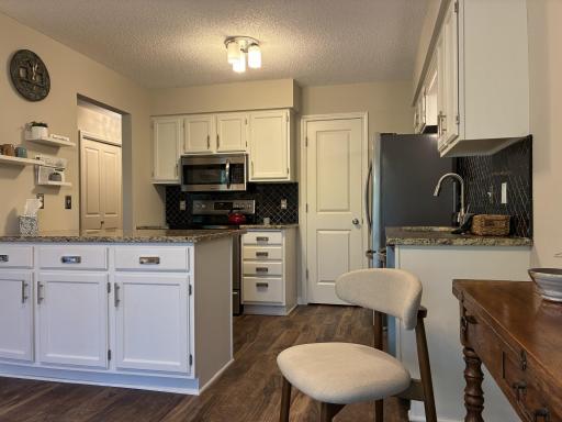 997 Heritage Court E, Vadnais Heights, MN 55127