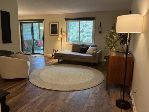 997 Heritage Court E, Vadnais Heights, MN 55127