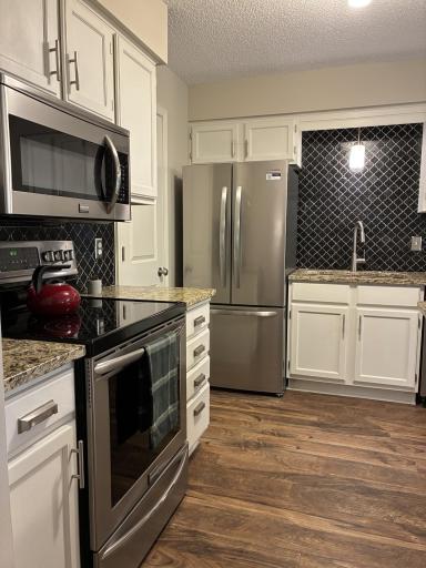 997 Heritage Court E, Vadnais Heights, MN 55127