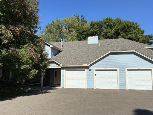 997 Heritage Court E, Vadnais Heights, MN 55127