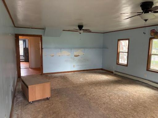 25 16th Avenue N, Carrington, ND 58421
