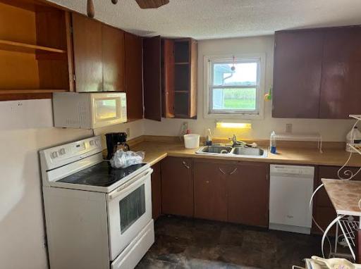 25 16th Avenue N, Carrington, ND 58421