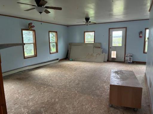 25 16th Avenue N, Carrington, ND 58421