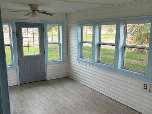 25 16th Avenue N, Carrington, ND 58421