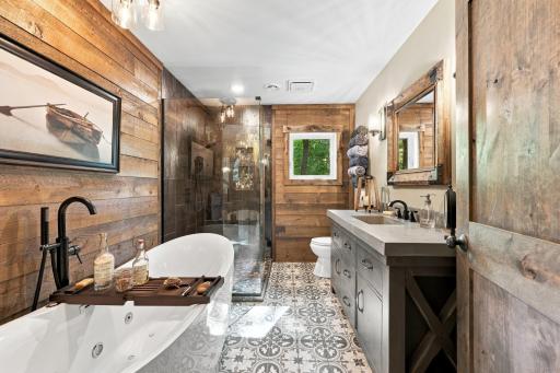 Full Bathroom - Main Floor