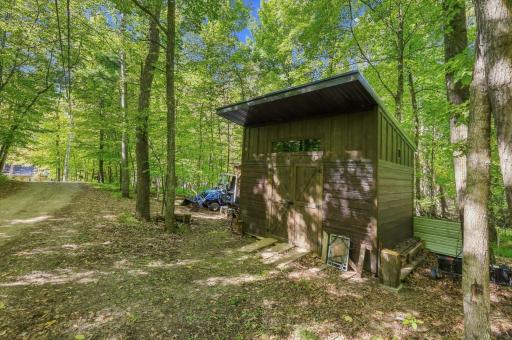 Shed w/electric