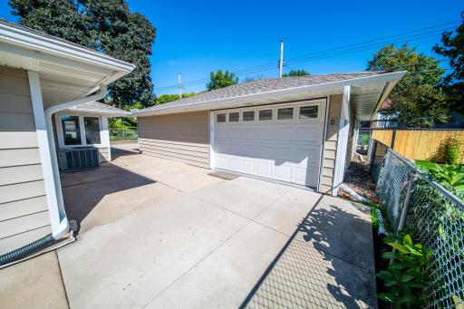1520 10th Avenue NE, Rochester, MN 55906