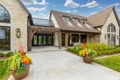 2295 Tamarack Drive, Medina, MN 55356