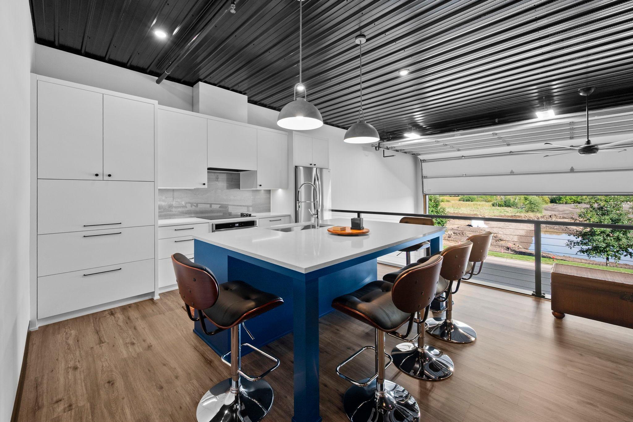 Another look at this exceptional kitchen.