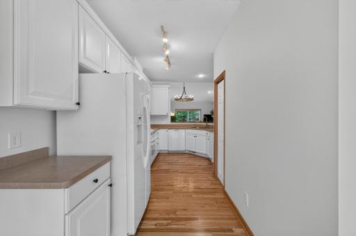 3896 Darling Drive, Woodbury, MN 55125