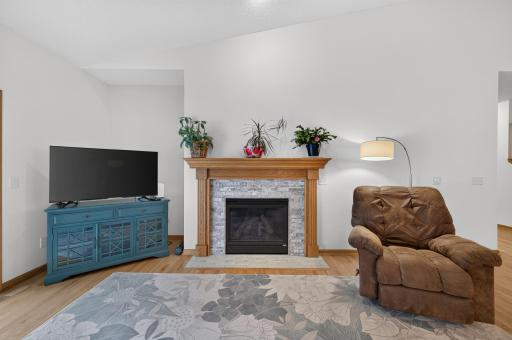 3896 Darling Drive, Woodbury, MN 55125