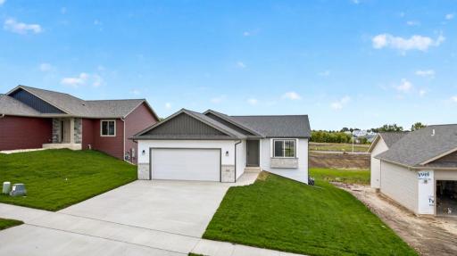 6152 Cody Lane NW, Rochester, MN 55901