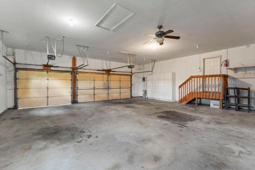 32_Three_Car_Attached_Garage.jpg