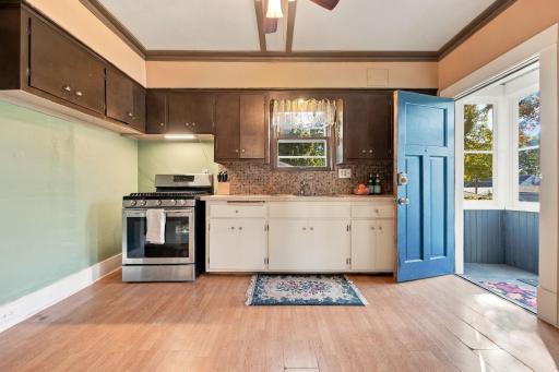 Stainless steel appliances and access to back deck