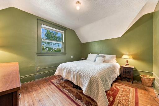 1144 Cook Avenue E, Saint Paul, MN 55106