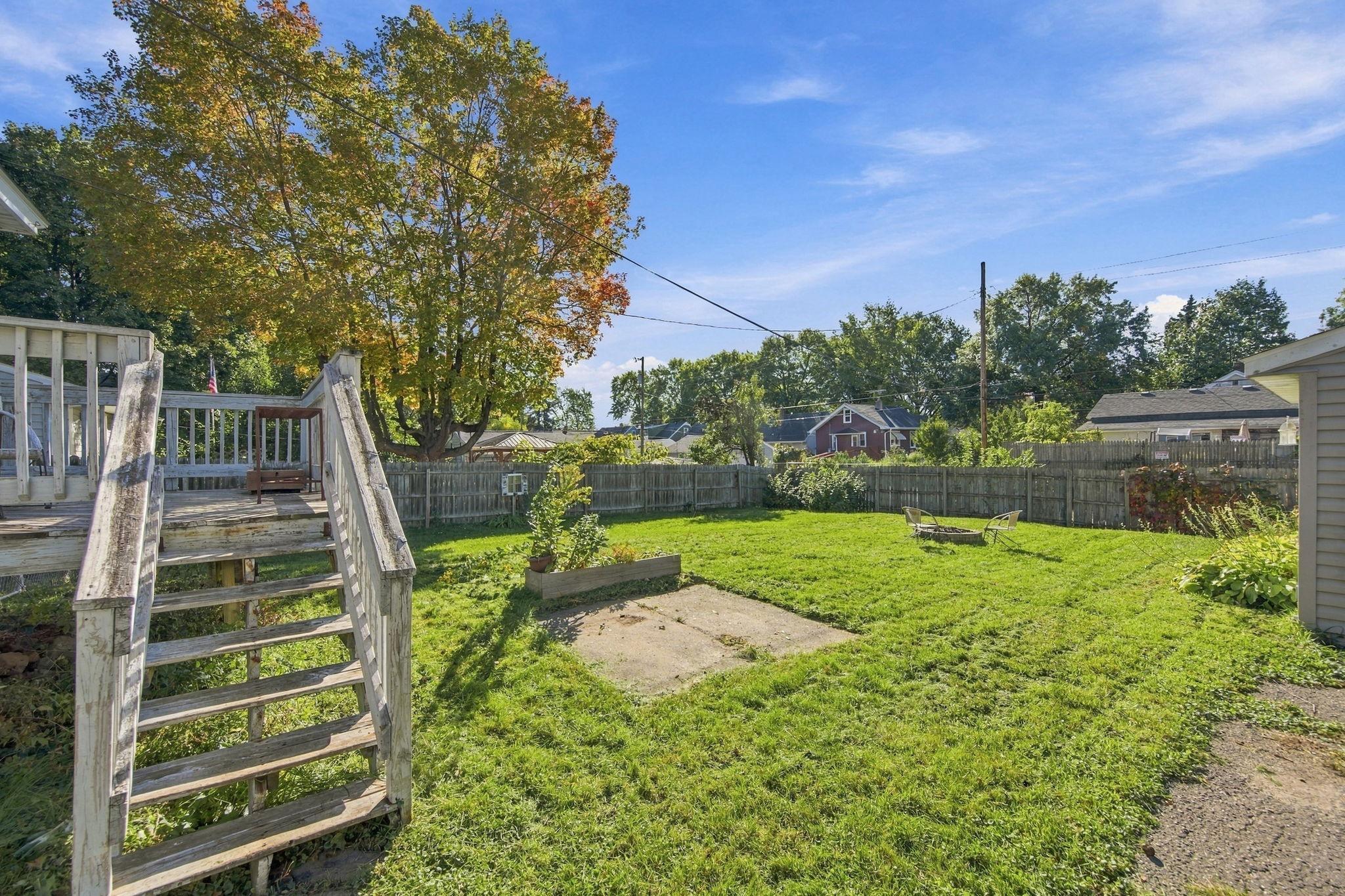 Room for play and a garden