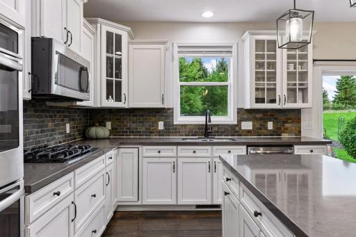 2442 Lacy Lane, Victoria, MN 55386