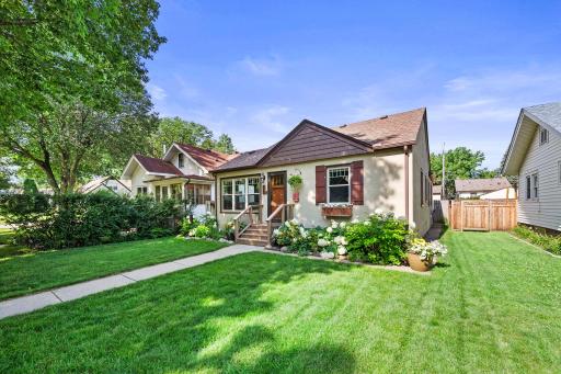 2704 Garfield Street NE, Minneapolis, MN 55418