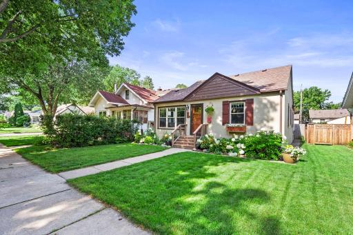 2704 Garfield Street NE, Minneapolis, MN 55418