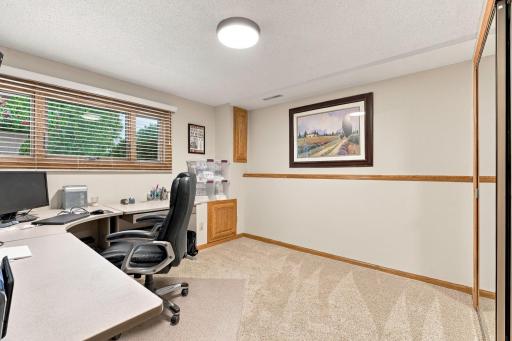 65-web-or-mls-4760 Larson Rd Interiors-38.jpg