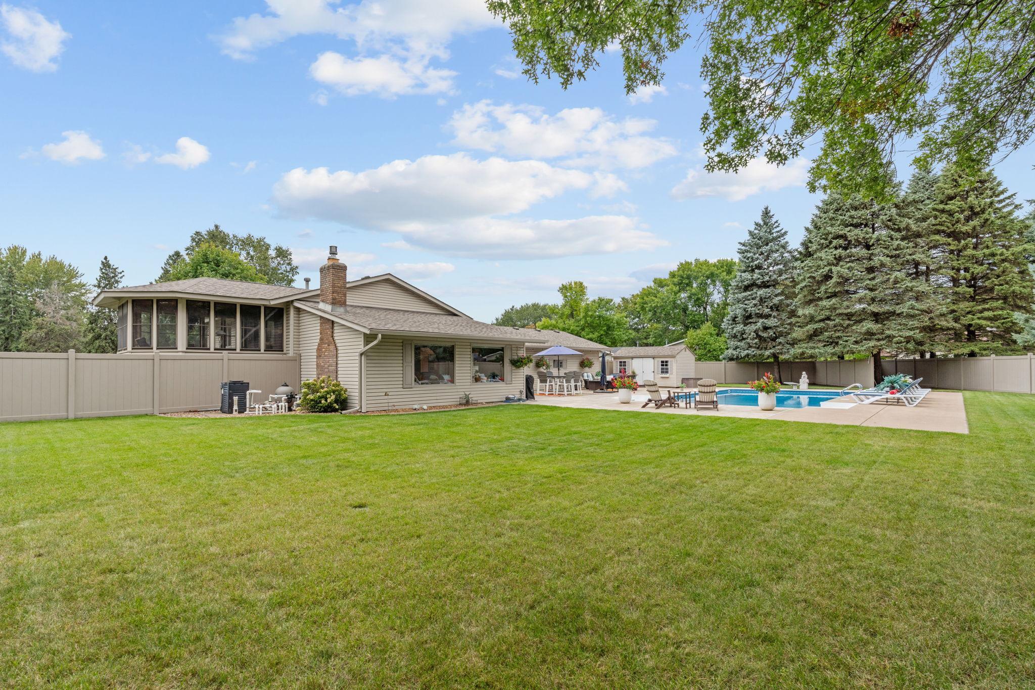 13-web-or-mls-4760 Larson Rd-12.jpg