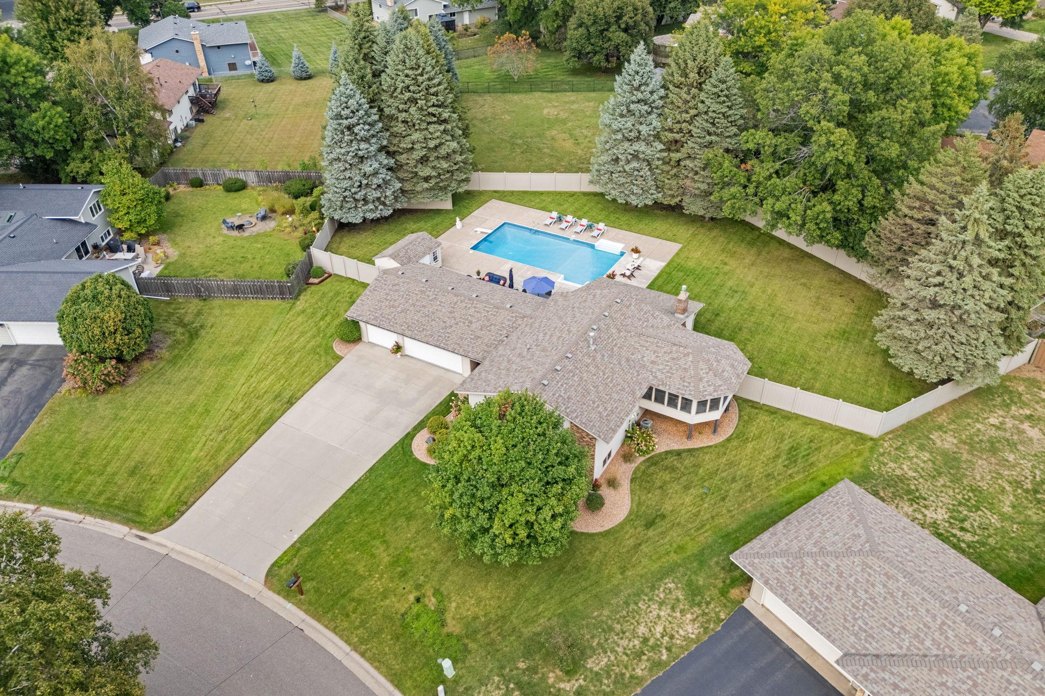 19-web-or-mls-4760 Larson Rd-18.jpg