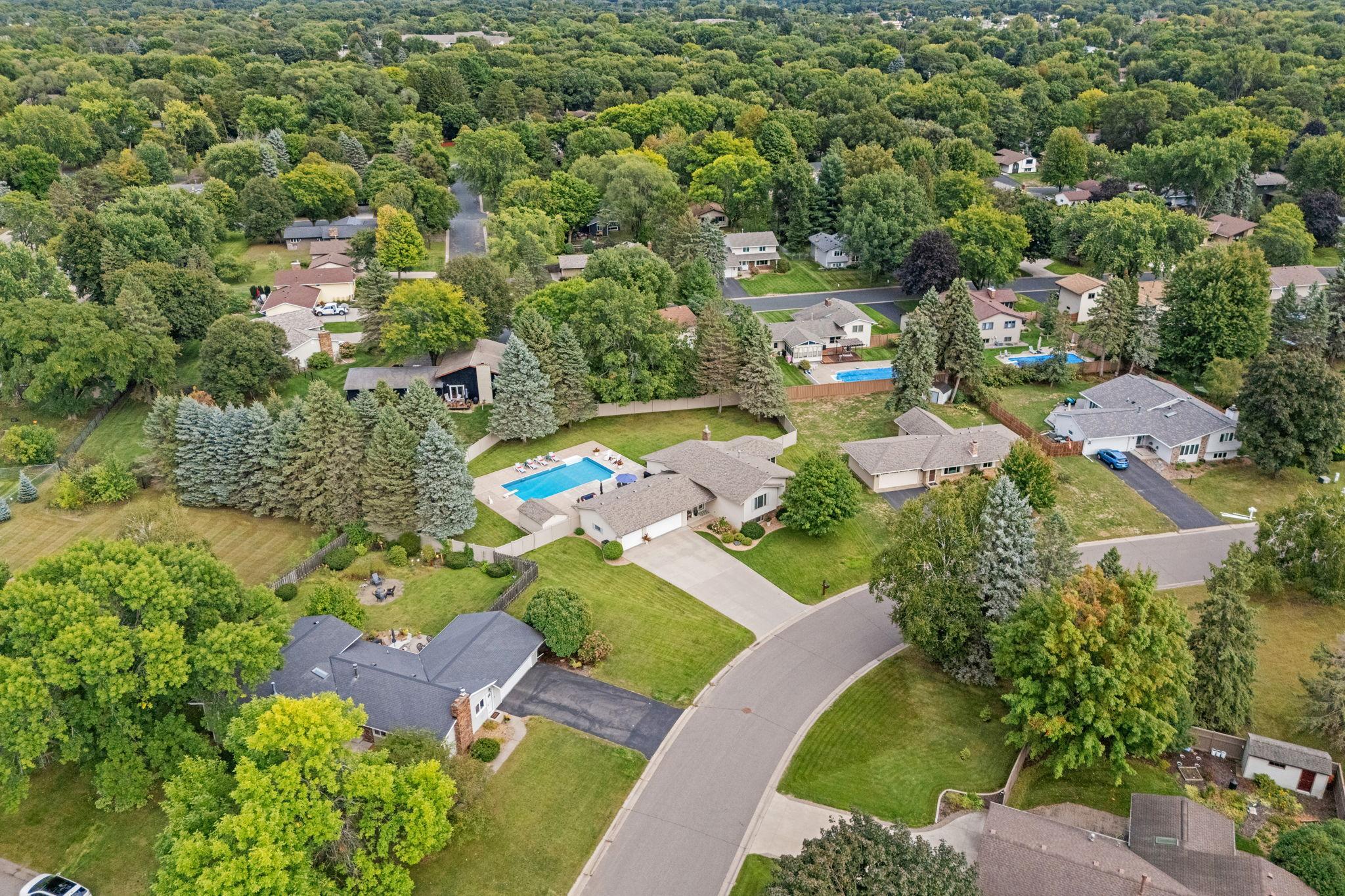 21-web-or-mls-4760 Larson Rd-20.jpg