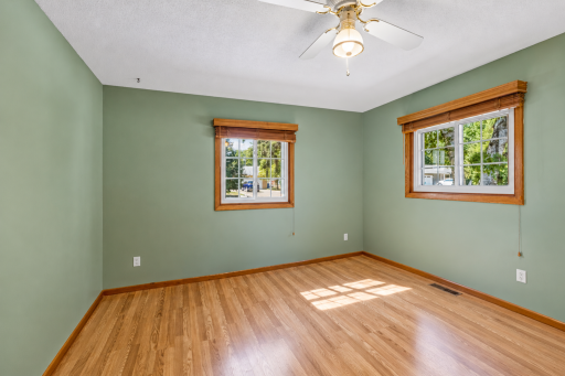 95 15th Avenue SW, New Brighton, MN 55112