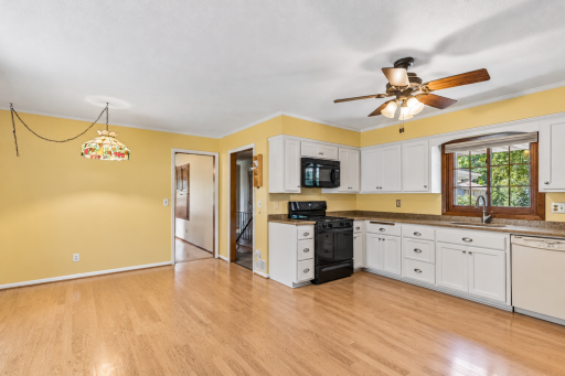 95 15th Avenue SW, New Brighton, MN 55112
