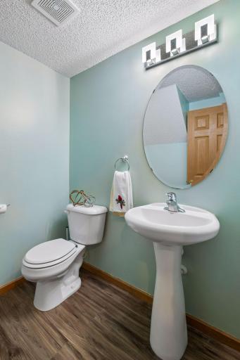 15 Half Bath 01 4887 Bivens C1 - 0019.jpg