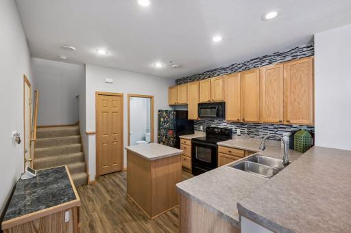 10 KIT 01 4887 Bivens Ct - 0015.jpg
