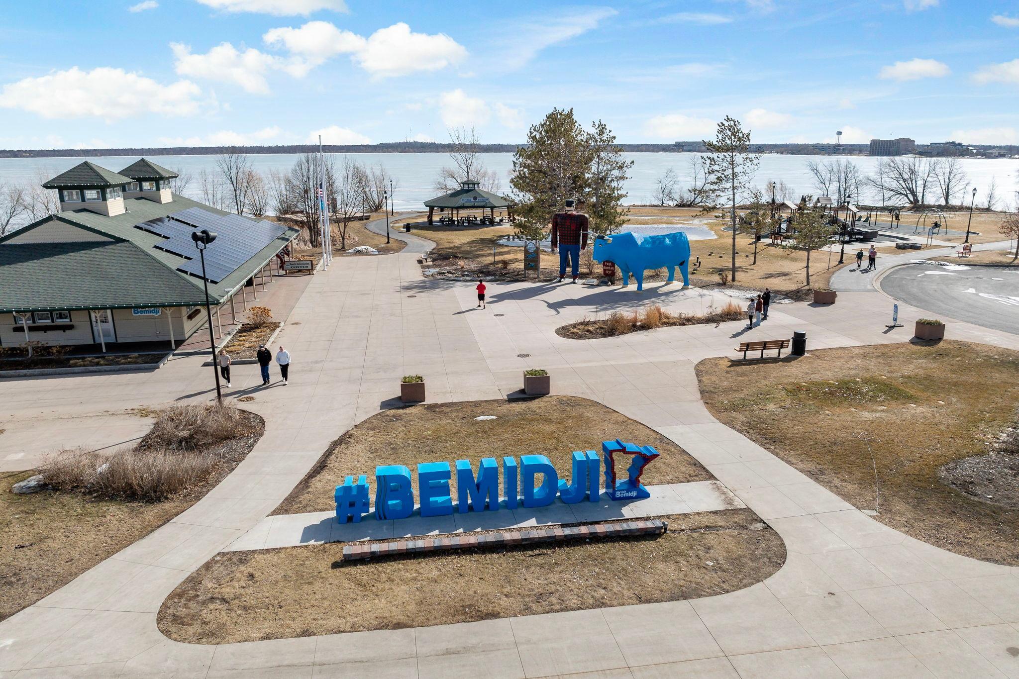 4-web-or-mls-118 Paul Bunyan Dr S Bemidji MN_0006 copy.jpg