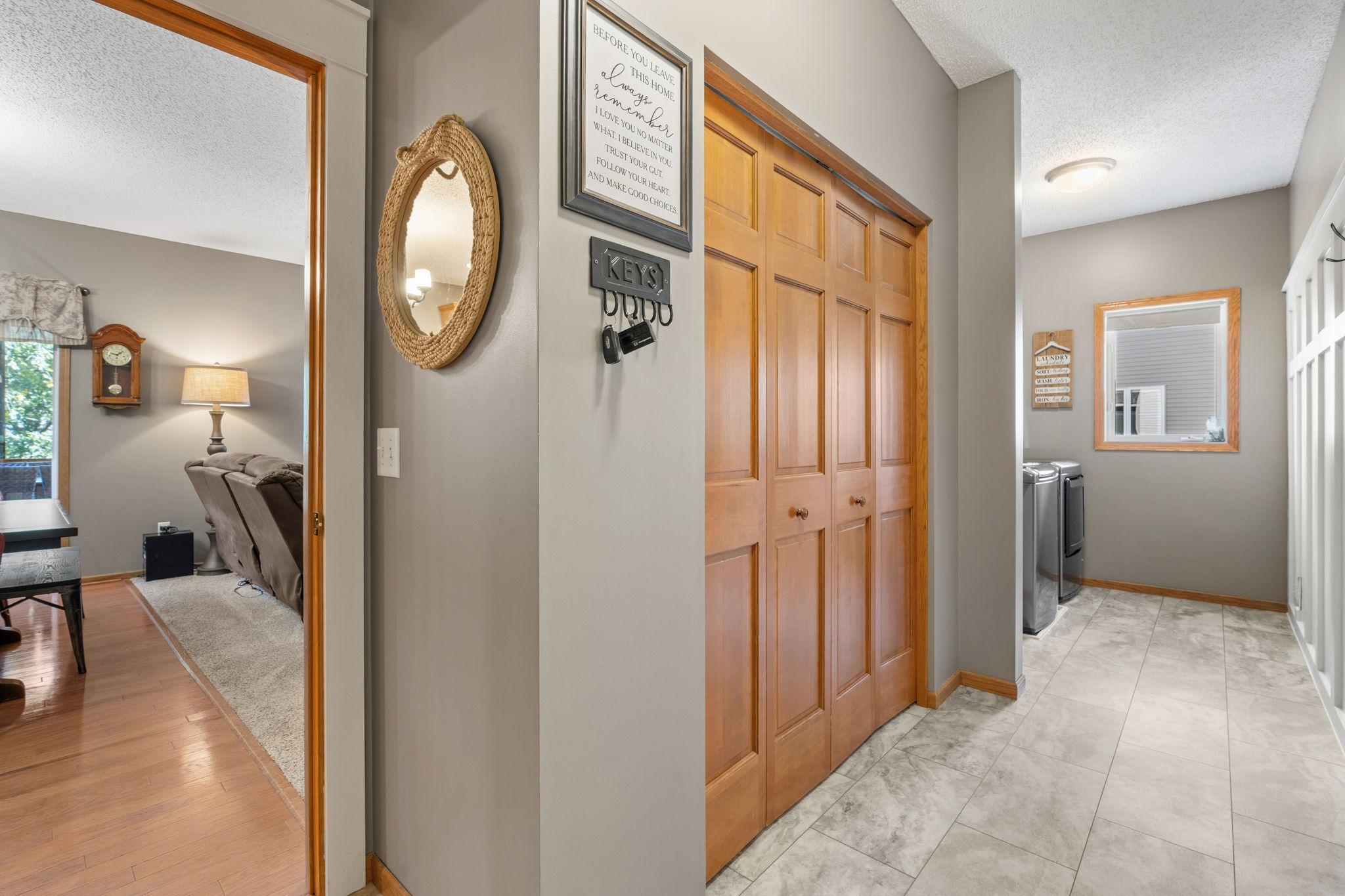 46-web-or-mls-746 Riesgraf Rd-46.jpg