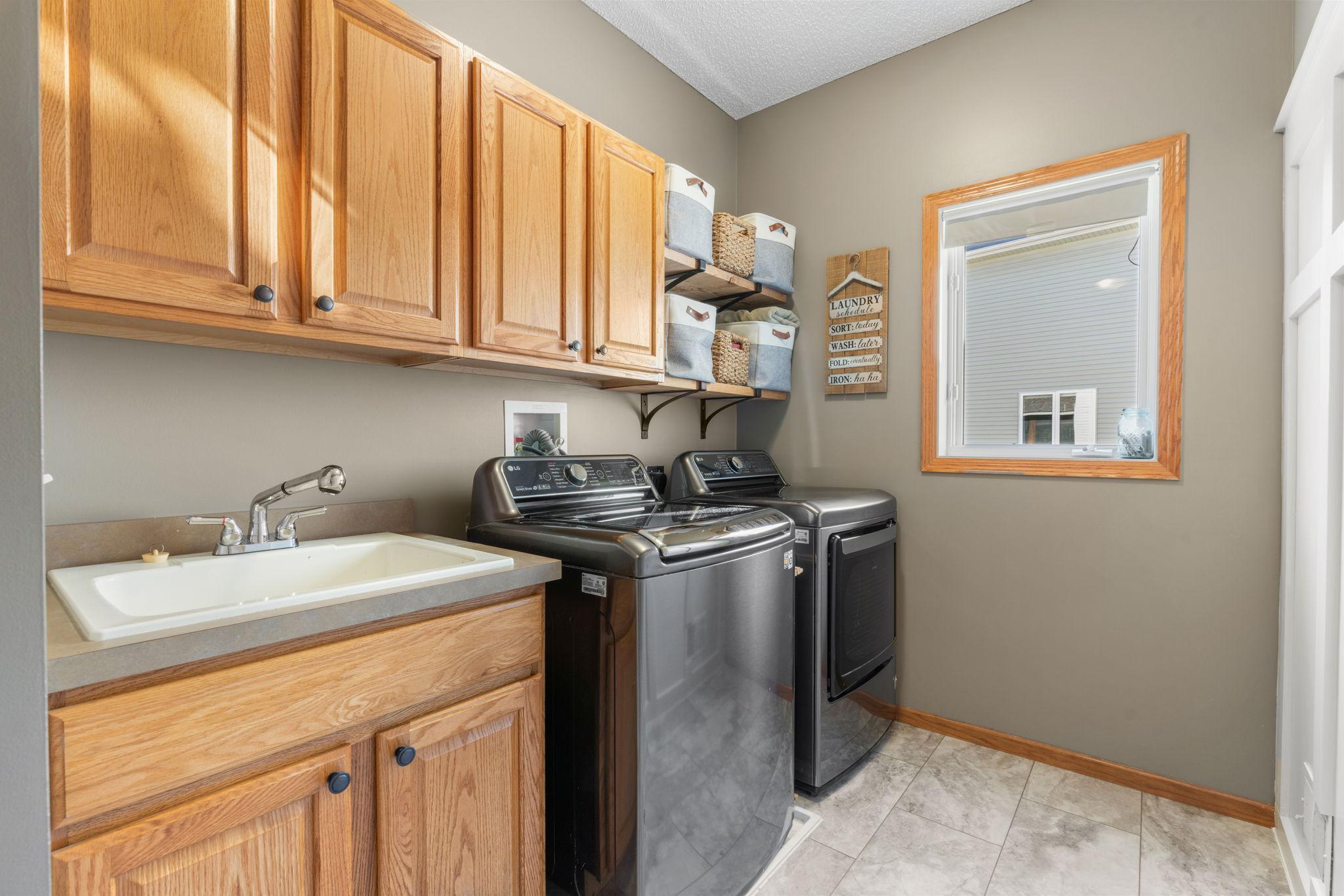 47-web-or-mls-746 Riesgraf Rd-47.jpg