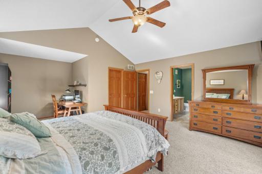 746 Riesgraf Road, Carver, MN 55315