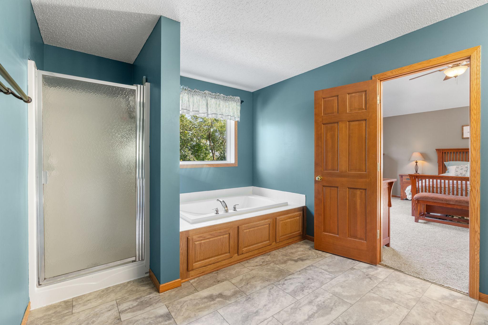 54-web-or-mls-746 Riesgraf Rd-54.jpg