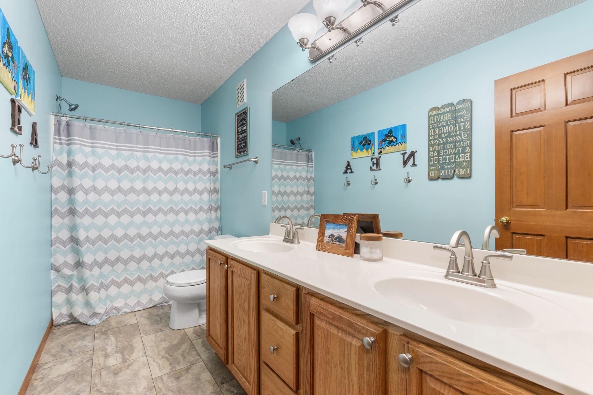 62-web-or-mls-746 Riesgraf Rd-62.jpg