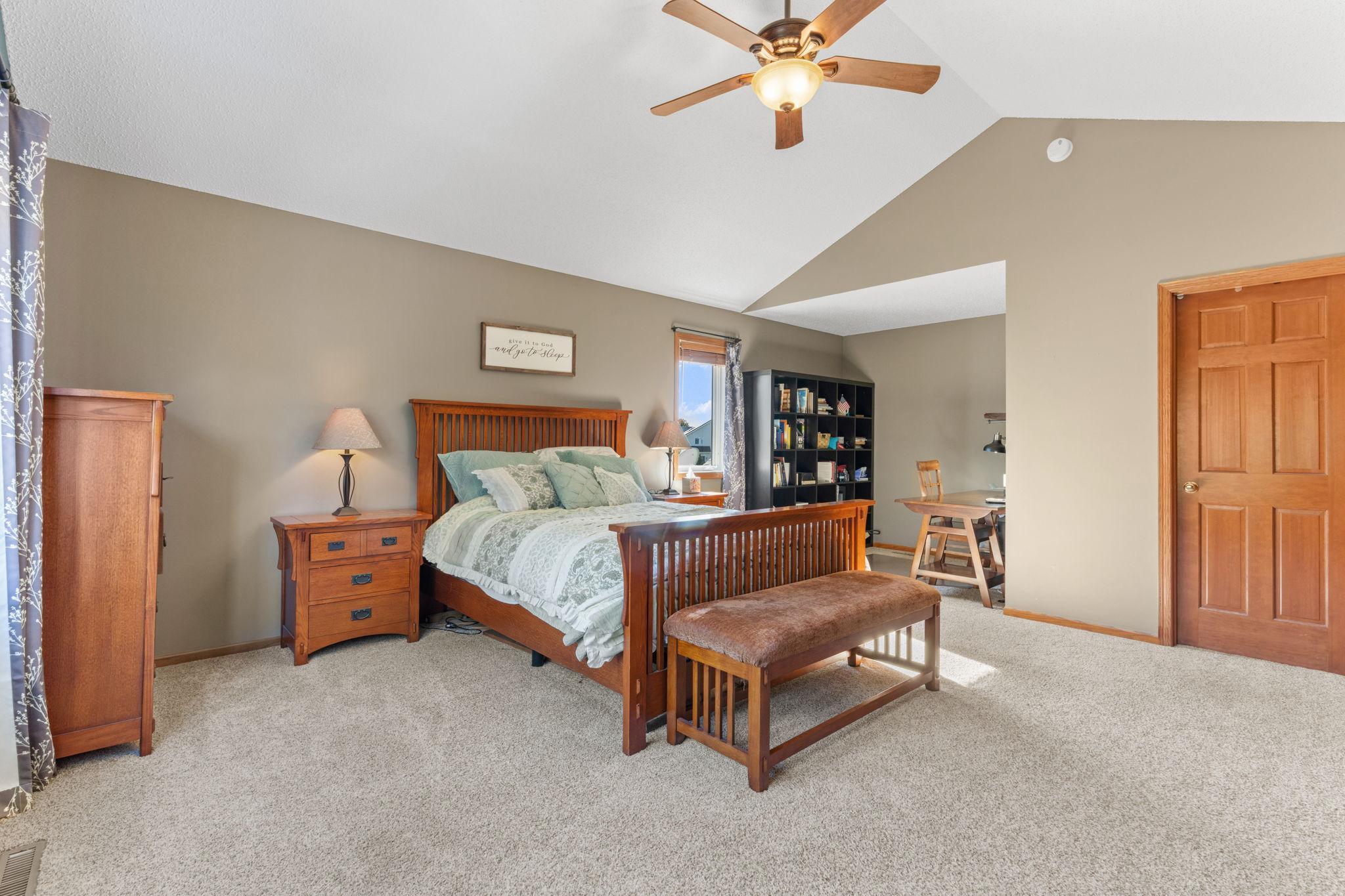 50-web-or-mls-746 Riesgraf Rd-50.jpg