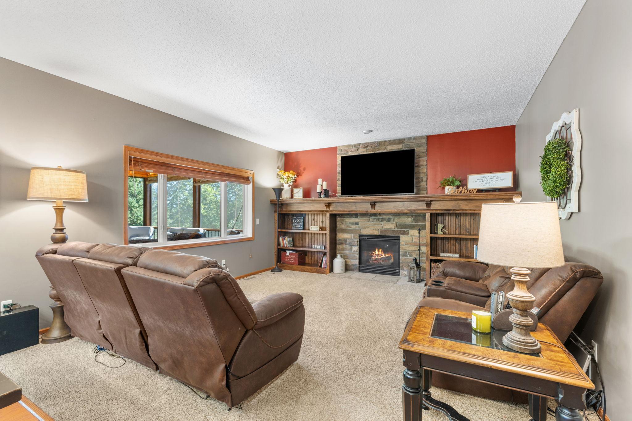 32-web-or-mls-746 Riesgraf Rd-32.jpg