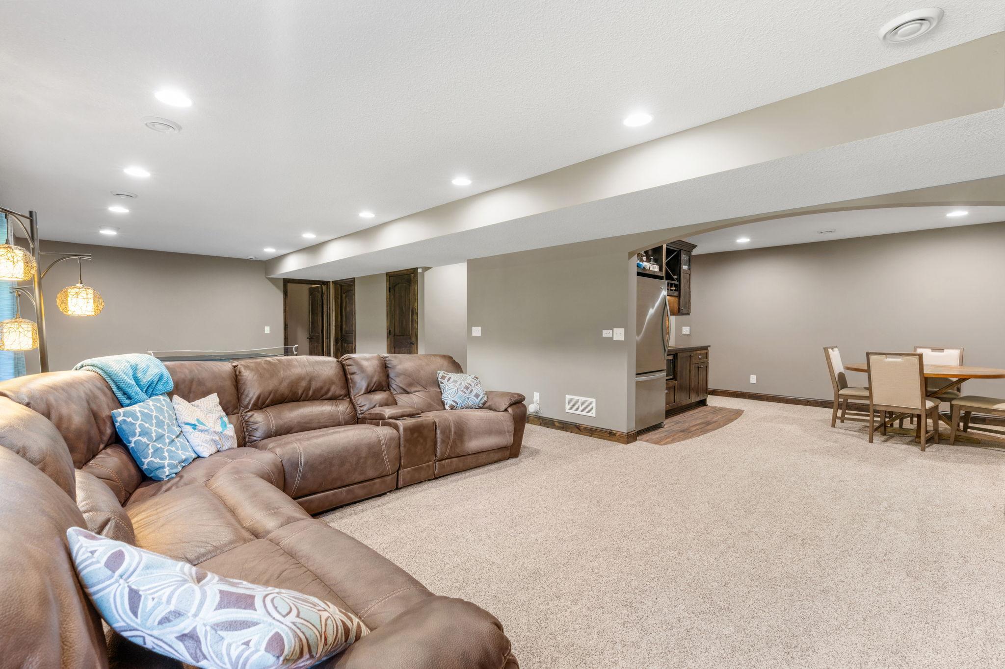 65-web-or-mls-746 Riesgraf Rd-65.jpg