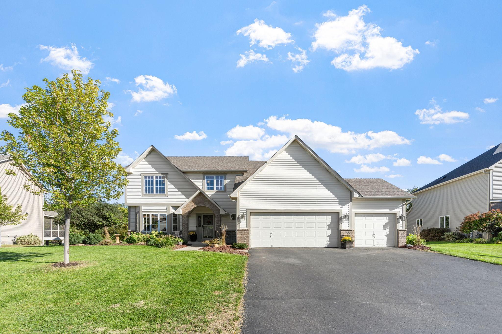 1-web-or-mls-746 Riesgraf Rd-1.jpg